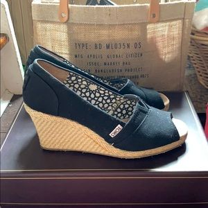 Classic Toms Black Wedge Espadrille